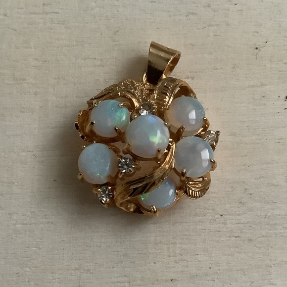 new vintage SS Opal pendant charm (flashes green) - Picture 2 of 16